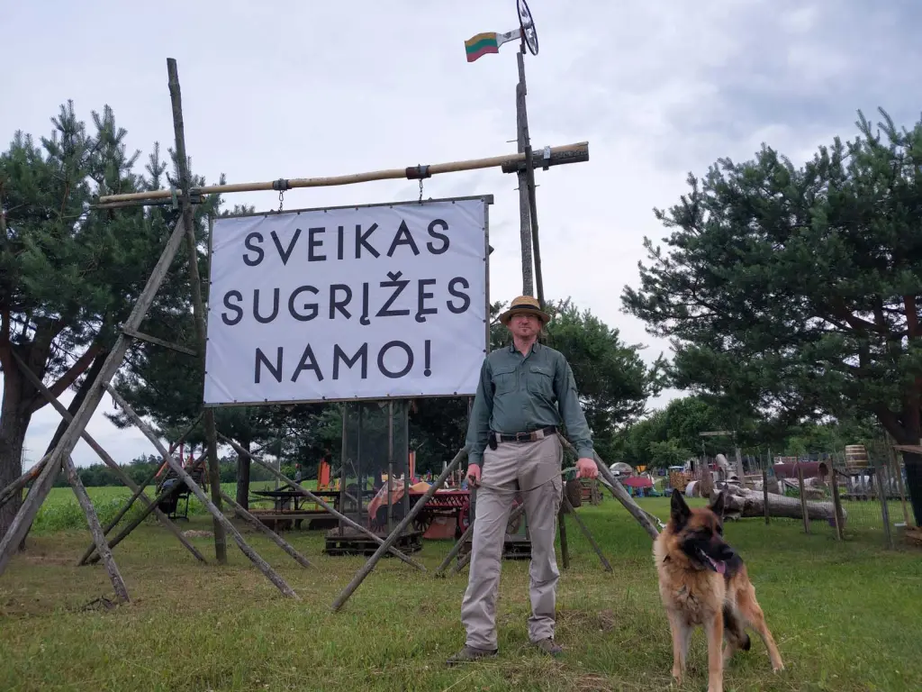 Kukurūzų labirintas 2024 - SVEIKAS SUGRĮŽĘS NAMO!